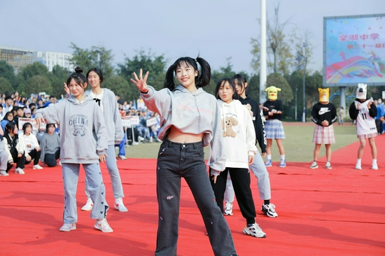 捧起了她的